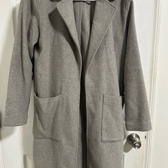 Gray coat - Picture 2 of 4
